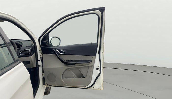 2019 Tata Tiago XZ PLUS PETROL, Petrol, Manual, 66,275 km, RHS Front Door