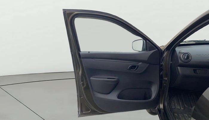 2023 Renault Kwid RXT 1.0 AMT, Petrol, Automatic, 14,561 km, LHS Front Door