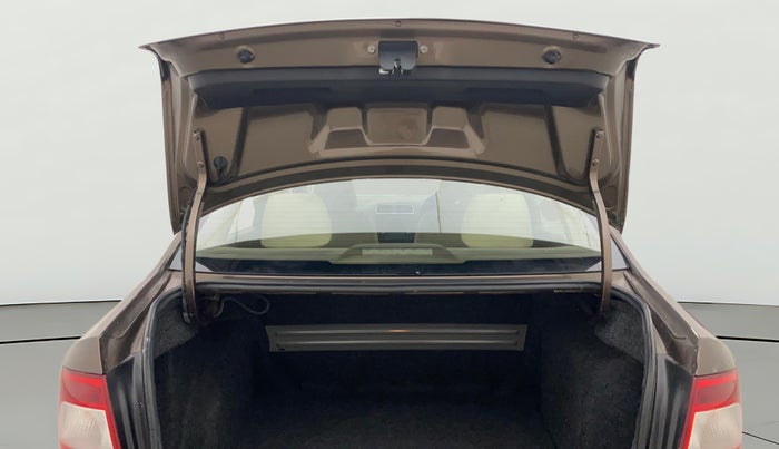 2015 Skoda Rapid 1.5 TDI CR ELEGANCE AT, Diesel, Automatic, 75,430 km, Boot Door Open