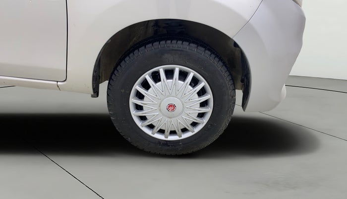 2017 Maruti Alto 800 LXI, Petrol, Manual, 70,340 km, Right Front Wheel