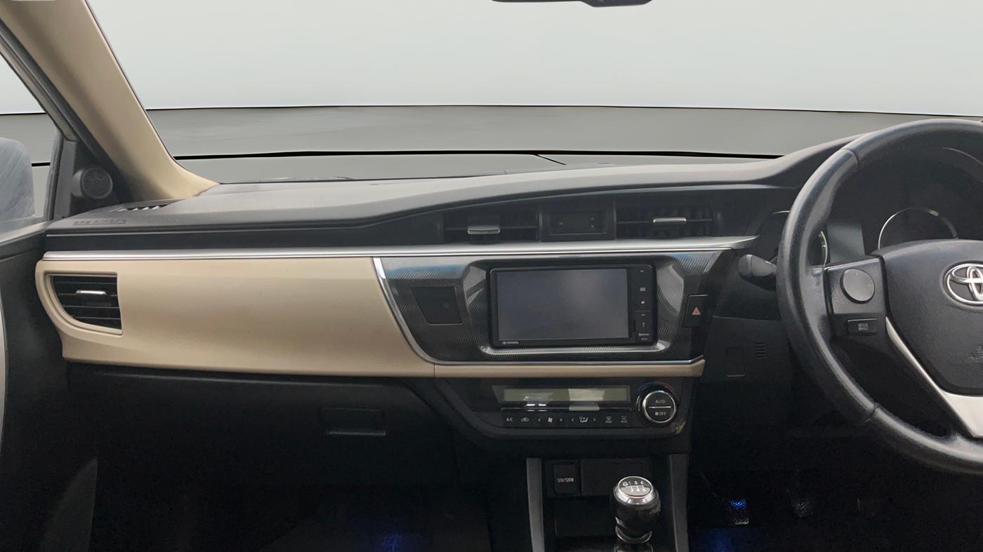 2015 Toyota Corolla Altis G PETROL, Petrol, Manual, 1,02,213 km, Air Conditioner