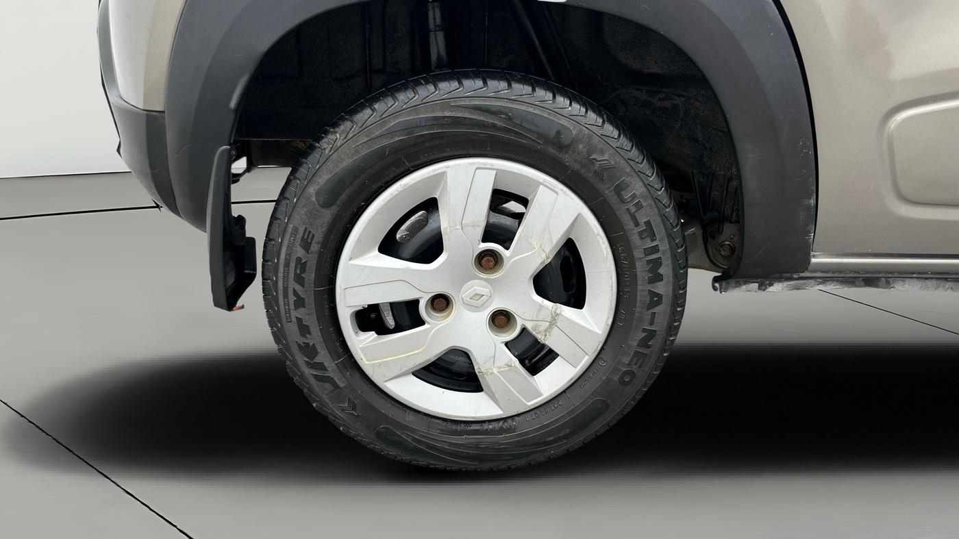 2018 Renault Kwid RXL, Petrol, Manual, 58,966 km, Right Rear Wheel