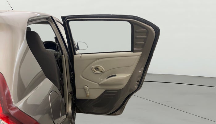 2016 Datsun Redi Go S, Petrol, Manual, 34,007 km, RHS Rear Door