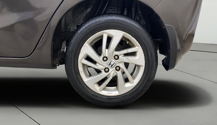 2017 Honda Jazz 1.2L I-VTEC V, Petrol, Manual, 1,00,405 km, Left Rear Wheel