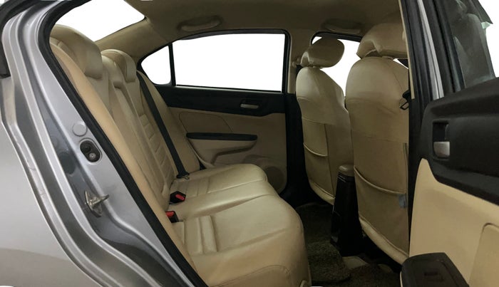 2020 Honda Amaze 1.2L I-VTEC V CVT, Petrol, Automatic, 70,764 km, Right Side Rear Door Cabin