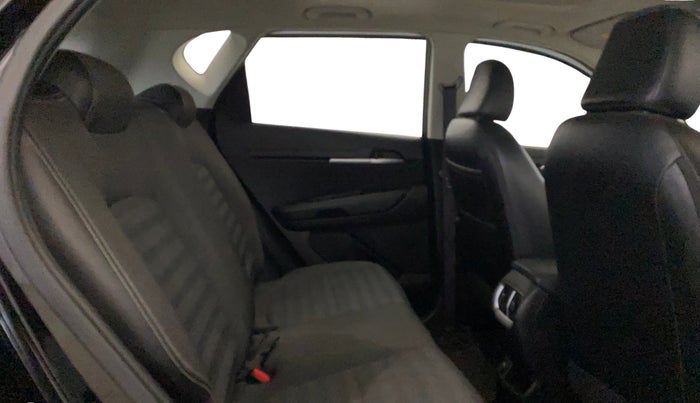 2023 KIA SONET HTK PLUS 1.0 IMT, Petrol, Manual, 32,948 km, Right Side Rear Door Cabin