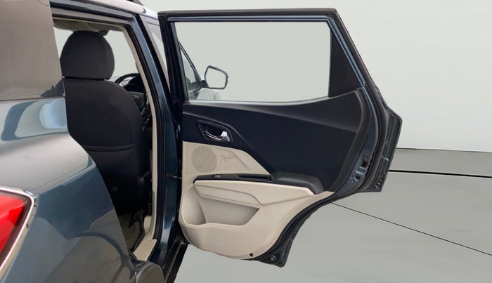 2019 Mahindra XUV300 W8 1.2 PETROL, Petrol, Manual, 84,109 km, RHS Rear Door