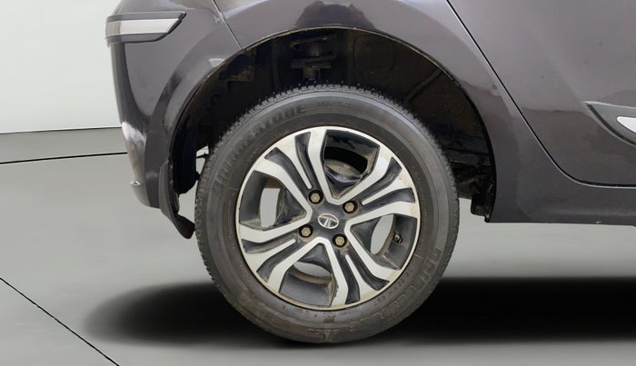 2023 Tata Tiago XZ PLUS CNG, CNG, Manual, 34,117 km, Right Rear Wheel
