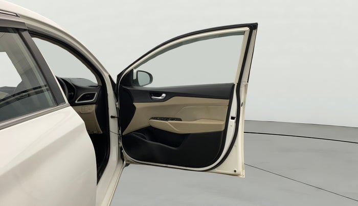 2019 Hyundai Verna 1.6 VTVT SX, Petrol, Manual, 57,949 km, RHS Front Door