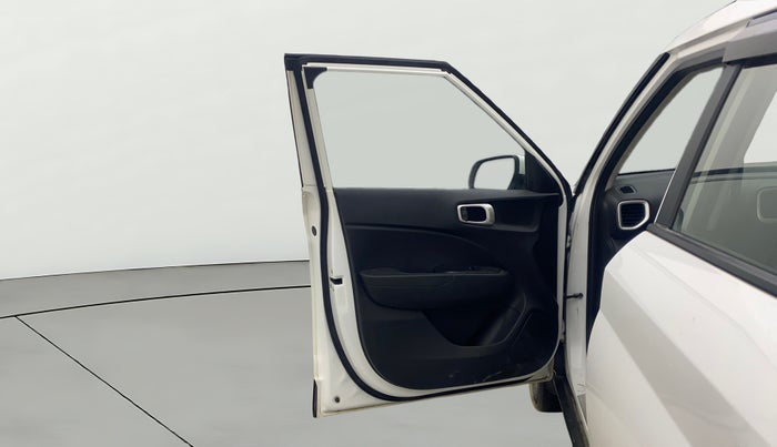 2022 Hyundai VENUE SX 1.0 TURBO, Petrol, Manual, 58,032 km, LHS Front Door