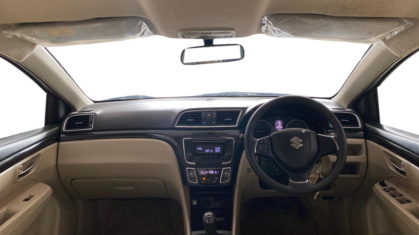 2017 Maruti Ciaz DELTA 1.4 MT PETROL, Petrol, Manual, 35,234 km, Dashboard
