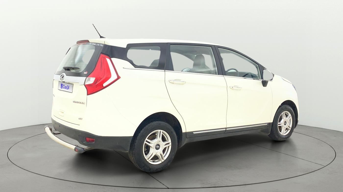2020 Mahindra MARAZZO M6 8 STR, Diesel, Manual, 73,902 km, Right Back Diagonal