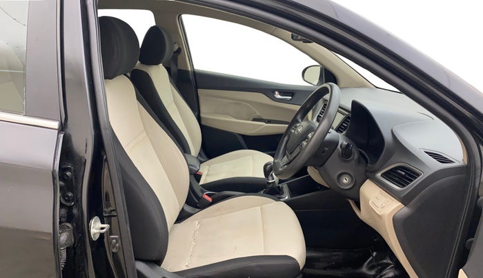 2018 Hyundai Verna 1.6 VTVT SX, Petrol, Manual, 95,503 km, Right Side Front Door Cabin