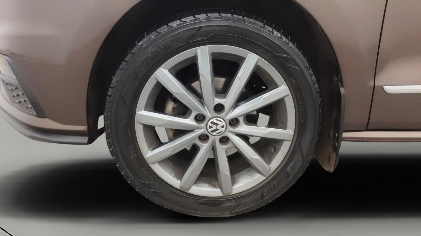 2020 Volkswagen Polo HIGHLINE PLUS 1.0L TSI, Petrol, Manual, 42,149 km, Left Front Wheel