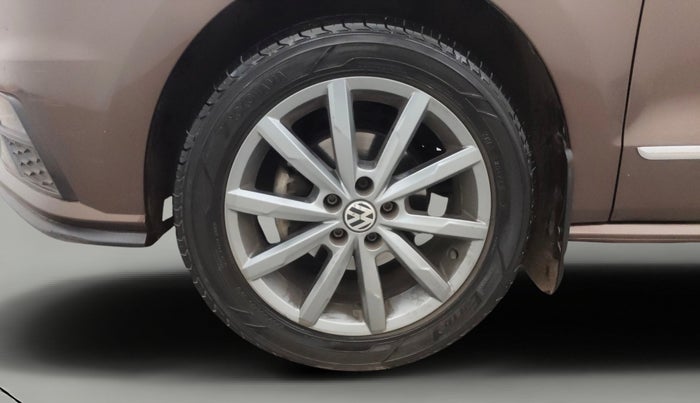 2020 Volkswagen Polo HIGHLINE PLUS 1.0L TSI, Petrol, Manual, 42,149 km, Left Front Wheel