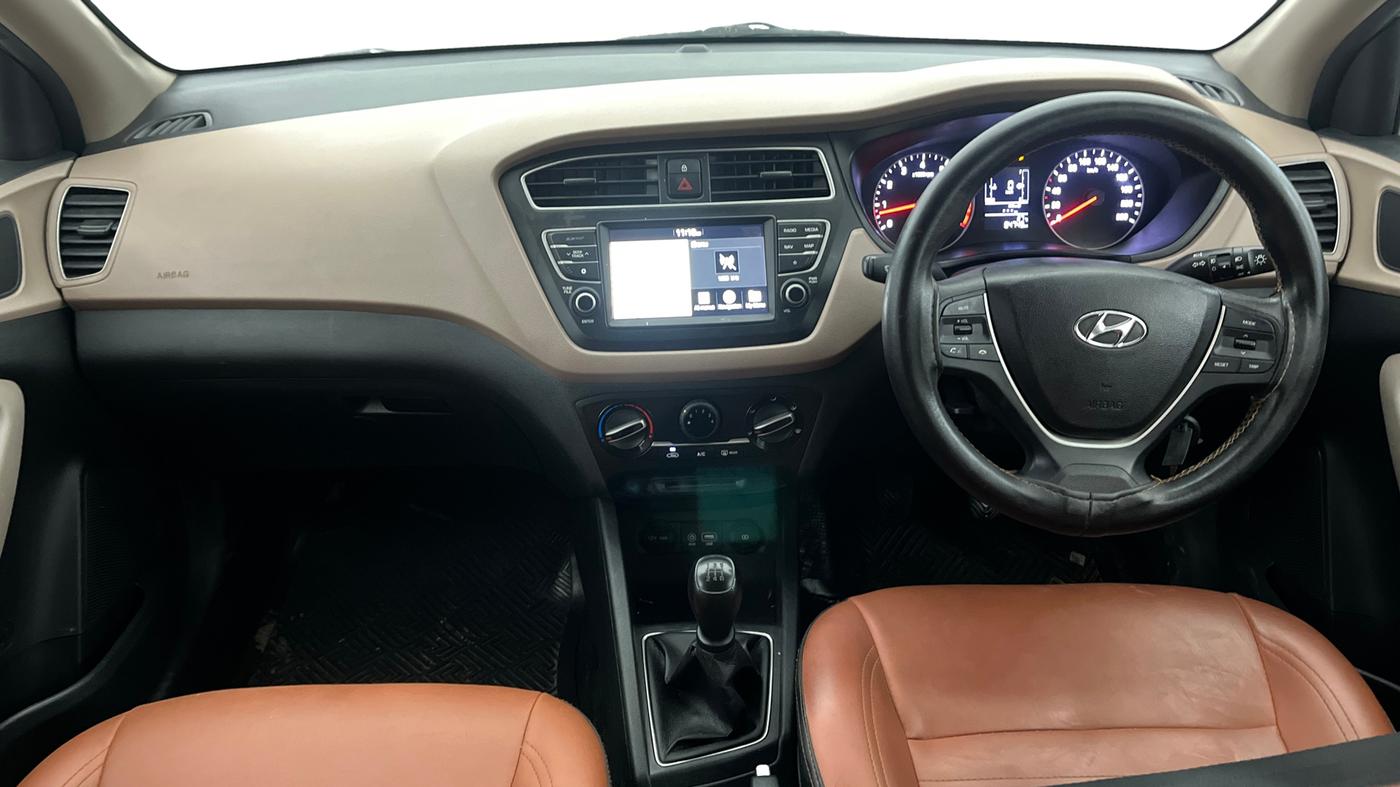 2019 Hyundai Elite i20 SPORTZ PLUS 1.2, Petrol, Manual, 84,749 km, Dashboard