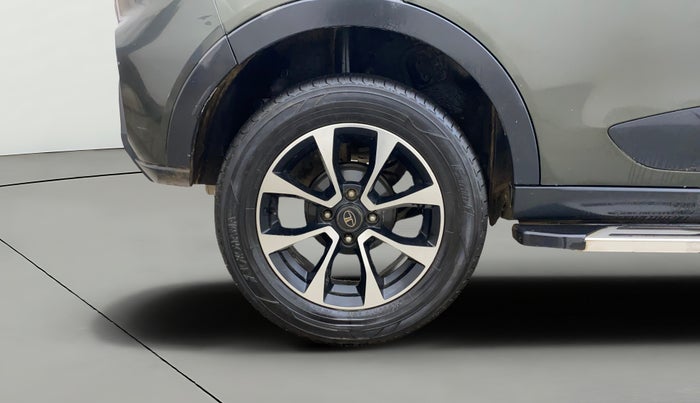 2020 Tata NEXON XZ PLUS (O) PETROL DUAL TONE, Petrol, Manual, 86,165 km, Right Rear Wheel
