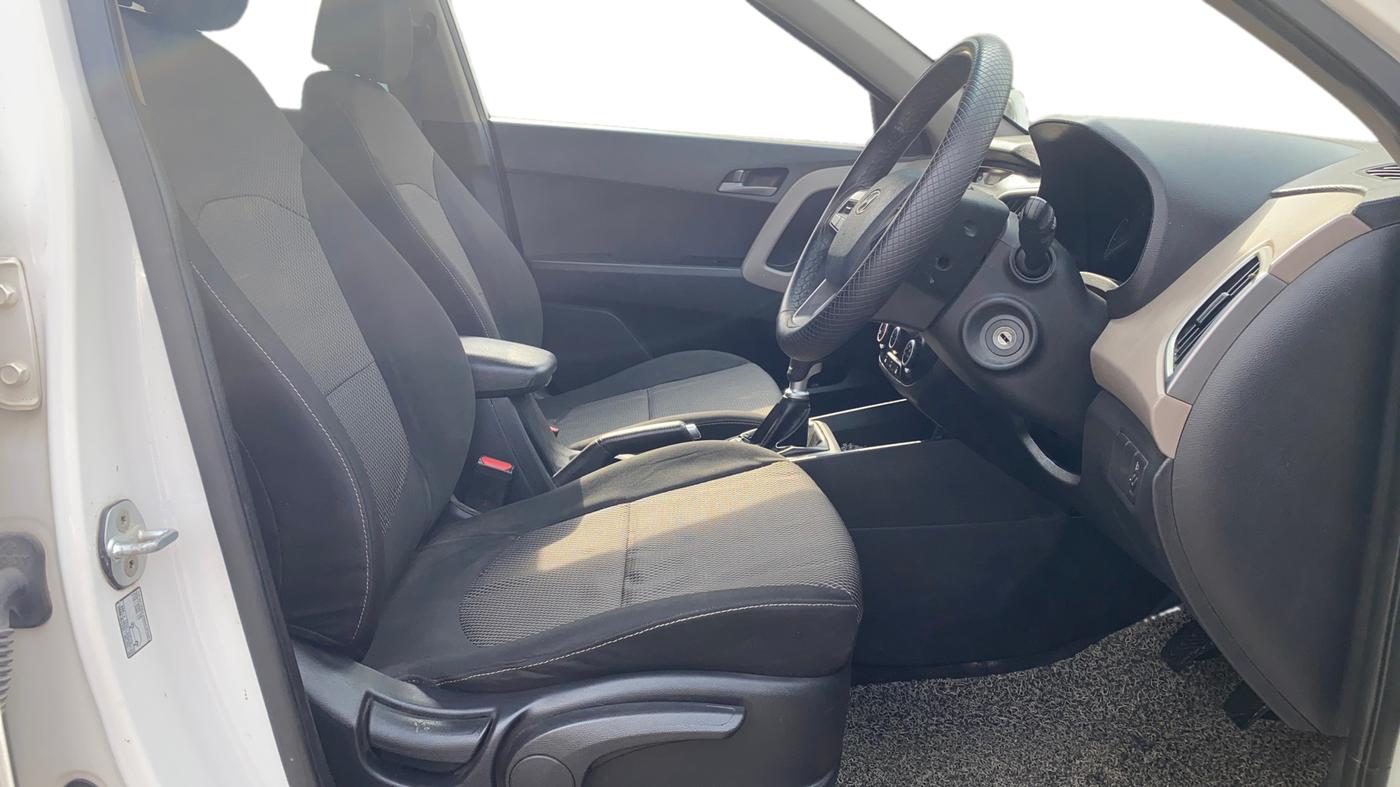 2015 Hyundai Creta S 1.6 PETROL, Petrol, Manual, 68,857 km, Right Side Front Door Cabin