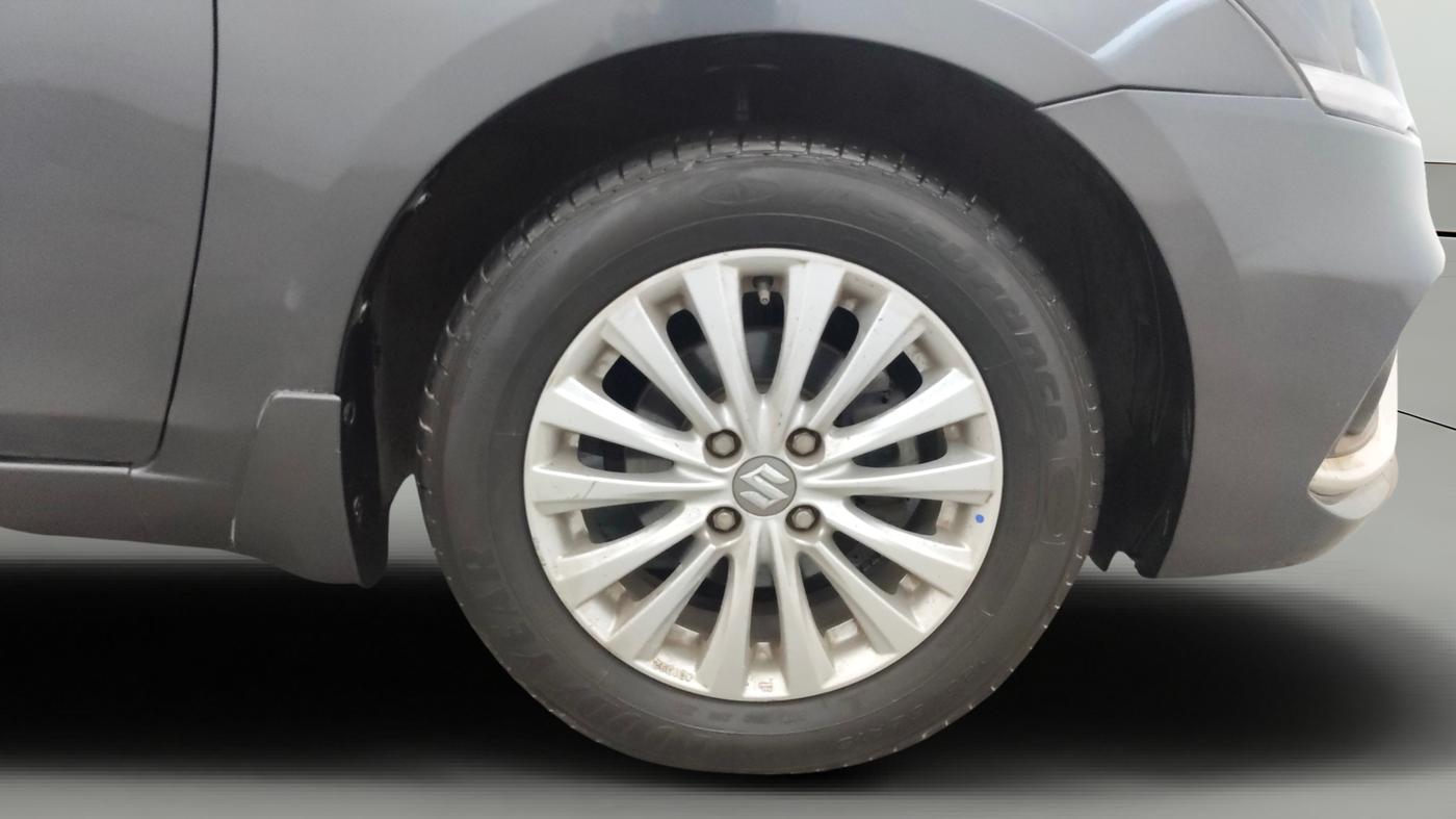 2022 Maruti Ciaz ZETA 1.5 SHVS MT PETROL, Petrol, Manual, 41,768 km, Right Front Wheel