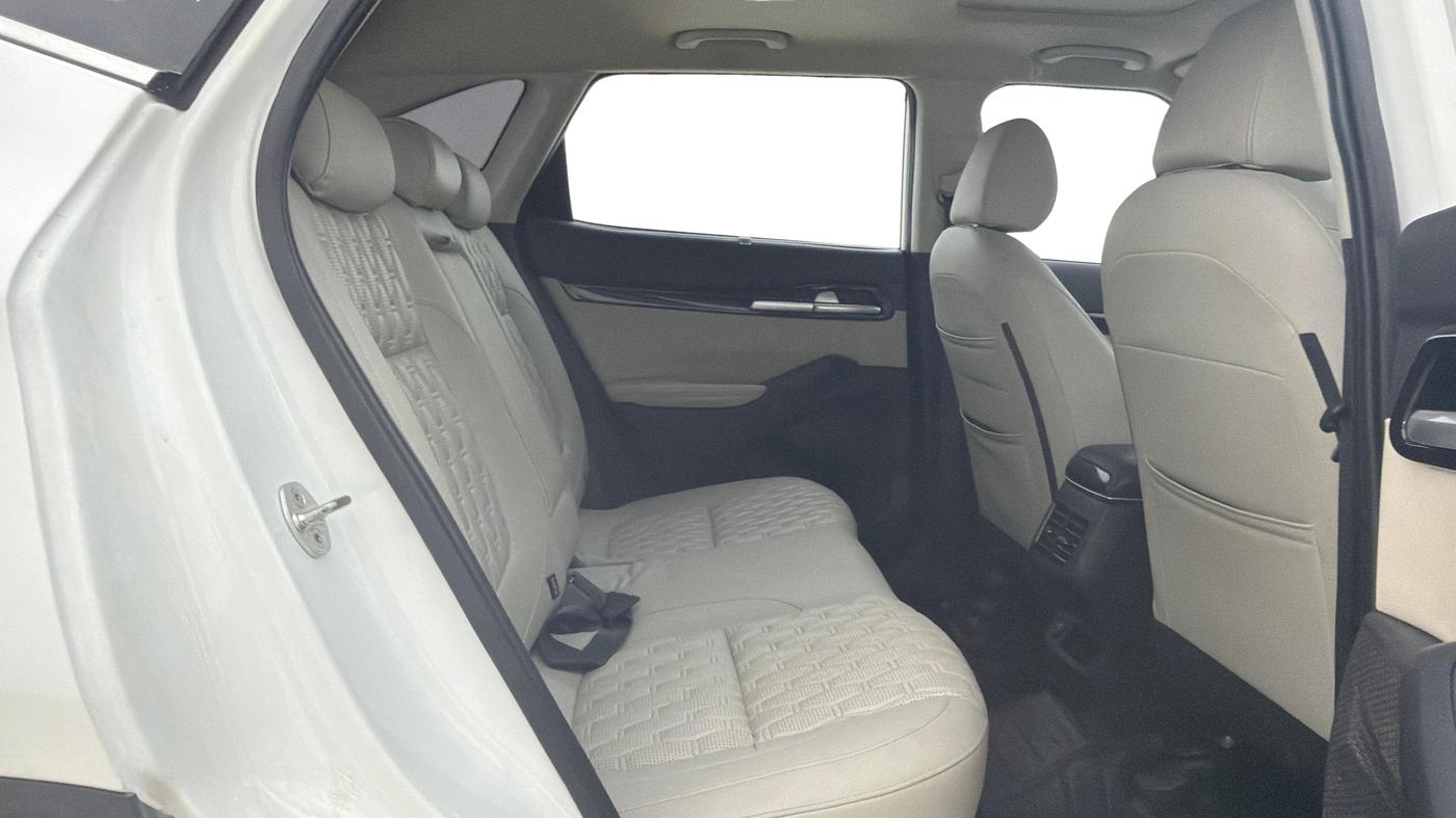 2020 KIA SELTOS HTX IVT 1.5 PETROL, CNG, Automatic, 70,115 km, Right Side Rear Door Cabin