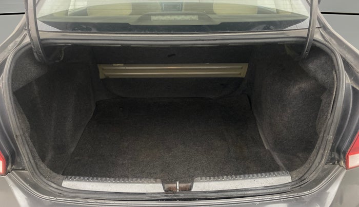2014 Volkswagen Vento HIGHLINE PETROL AT, Petrol, Automatic, 92,209 km, Boot Open Zoomed View