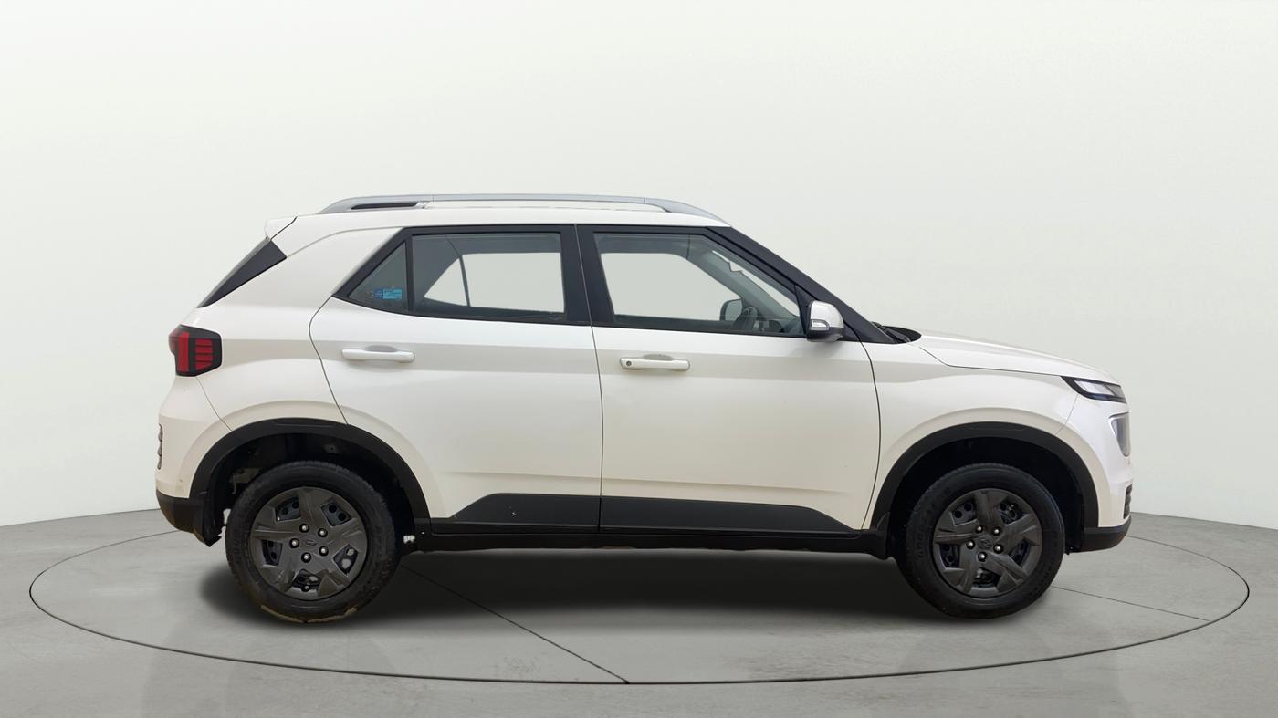 2024 Hyundai VENUE S PLUS 1.5 CRDI, Diesel, Manual, 33,273 km, Right Side View