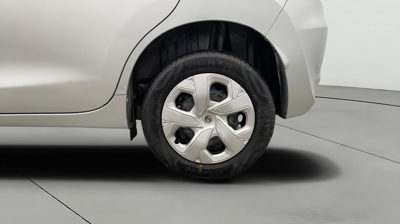 2022 Toyota Glanza E, Petrol, Manual, 38,995 km, Left Rear Wheel