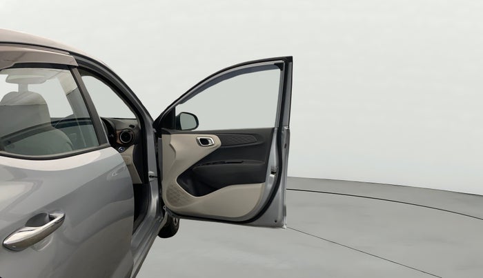 2024 Hyundai AURA SX 1.2, Petrol, Manual, 4,007 km, RHS Front Door