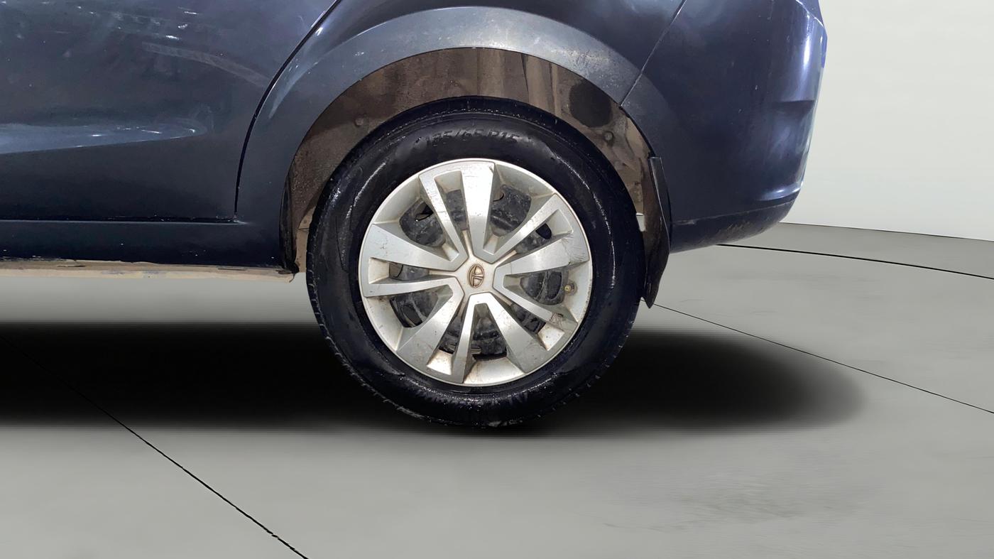 2016 Tata Zest XMS PETROL, Petrol, Manual, 19,212 km, Left Rear Wheel
