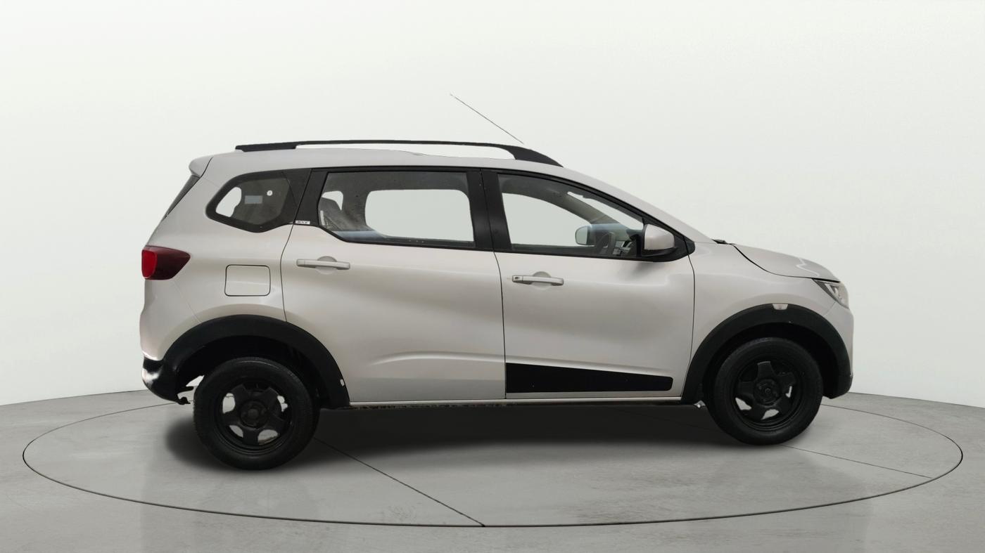 2019 Renault TRIBER RXZ, Petrol, Manual, 56,515 km, Right Side View