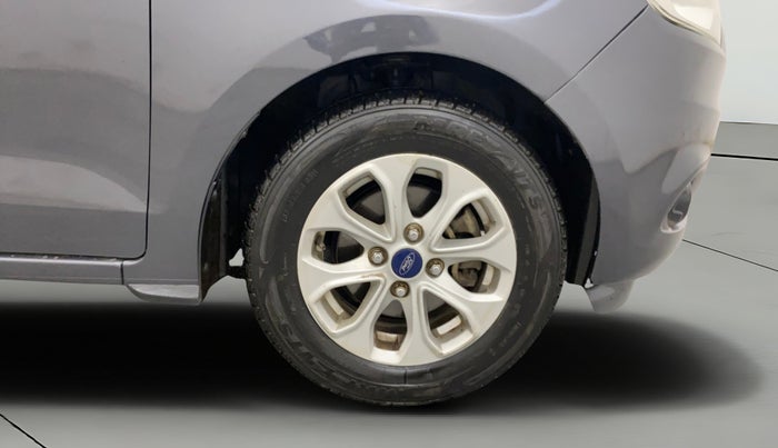 2015 Ford Figo Aspire TITANIUM1.5 DIESEL, Diesel, Manual, 1,20,943 km, Right Front Wheel