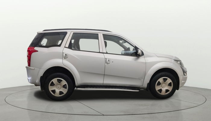 2016 Mahindra XUV500 W4, Diesel, Manual, 84,397 km, Right Side View