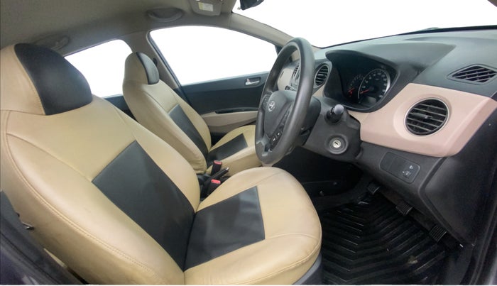 2016 Hyundai Grand i10 SPORTZ 1.2 KAPPA VTVT, Petrol, Manual, 22,280 km, Right Side Front Door Cabin