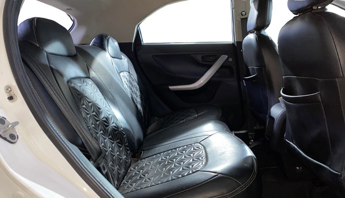 2022 Tata NEXON XM PETROL, Petrol, Manual, 66,589 km, Right Side Rear Door Cabin