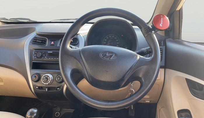 2017 Hyundai Eon ERA +, CNG, Manual, 1,10,540 km, Steering Wheel Close Up