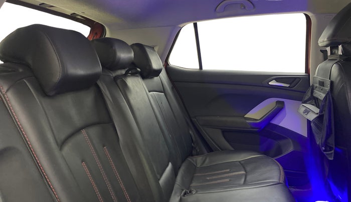 2022 Volkswagen TAIGUN HIGHLINE 1.0 TSI AT, Petrol, Automatic, 27,976 km, Right Side Rear Door Cabin