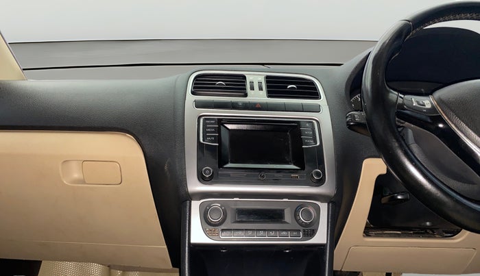 2017 Volkswagen Ameo HIGHLINE1.2L, Petrol, Manual, 1,02,380 km, Air Conditioner