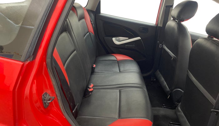 2013 Ford Figo ZXI 1.2 PETROL, Petrol, Manual, 1,10,711 km, Right Side Rear Door Cabin