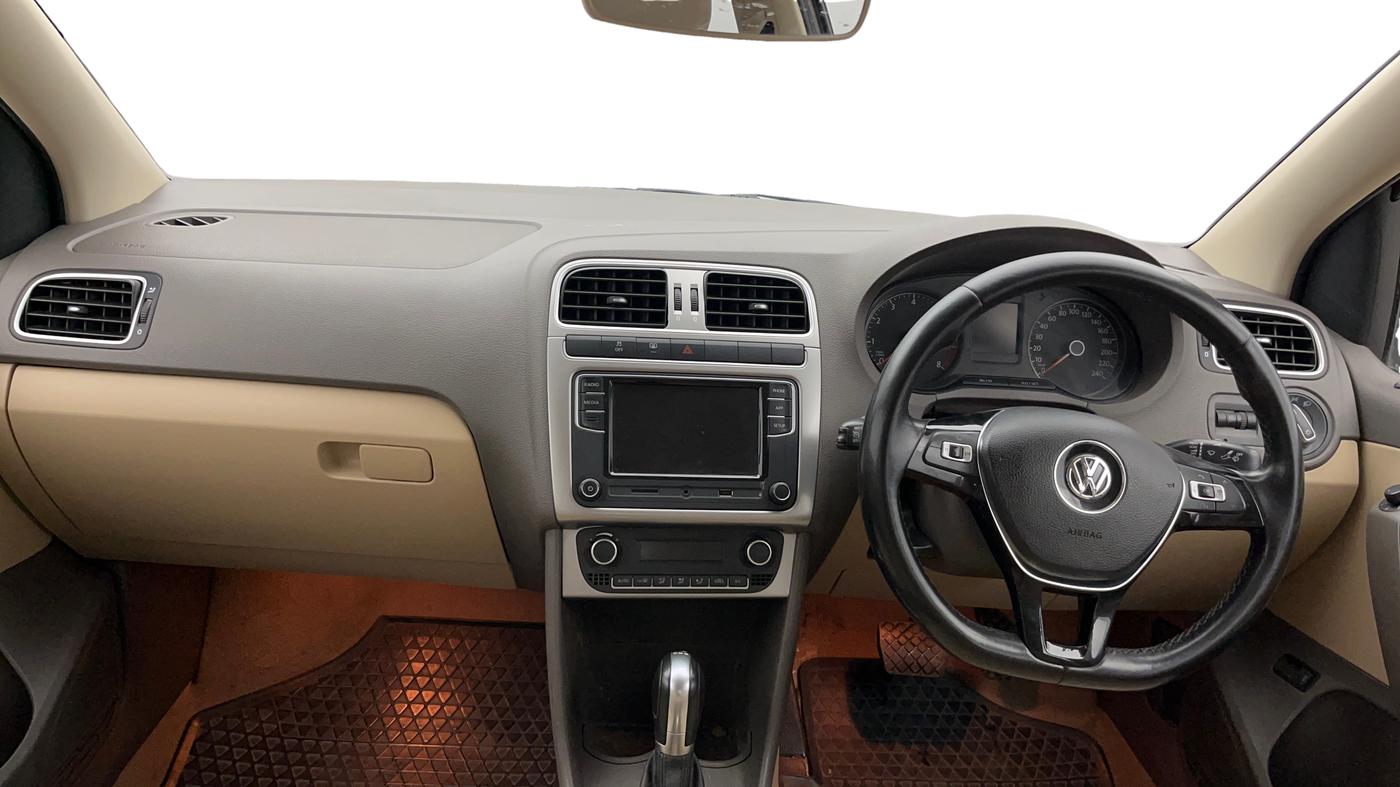 2017 Volkswagen Vento 1.2 TSI HIGHLINE PLUS AT, Petrol, Automatic, 43,250 km, Dashboard