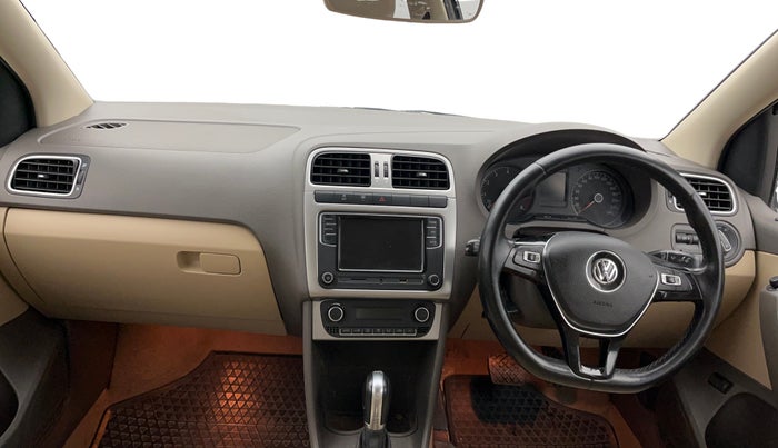 2017 Volkswagen Vento 1.2 TSI HIGHLINE PLUS AT, Petrol, Automatic, 43,250 km, Dashboard