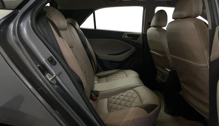 2015 Hyundai Elite i20 SPORTZ 1.2, Petrol, Manual, 56,497 km, Right Side Rear Door Cabin