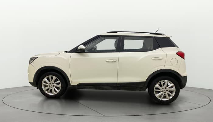 2020 Mahindra XUV300 W8 1.5 DIESEL, Diesel, Manual, 1,04,864 km, Left Side
