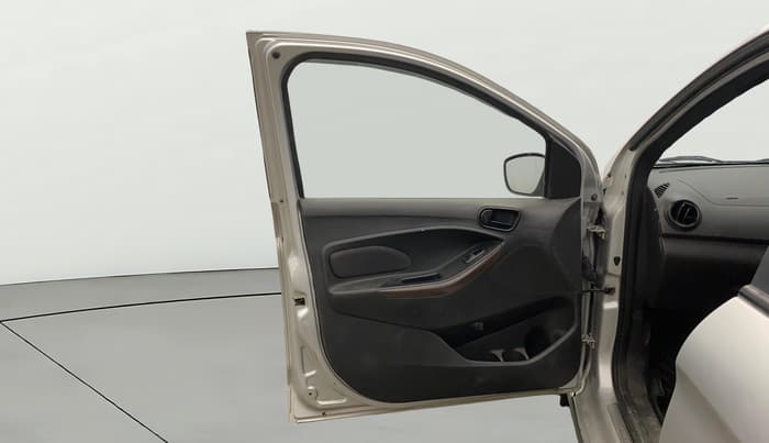 2020 Ford FREESTYLE TITANIUM PLUS 1.2 PETROL, Petrol, Manual, 95,186 km, LHS Front Door