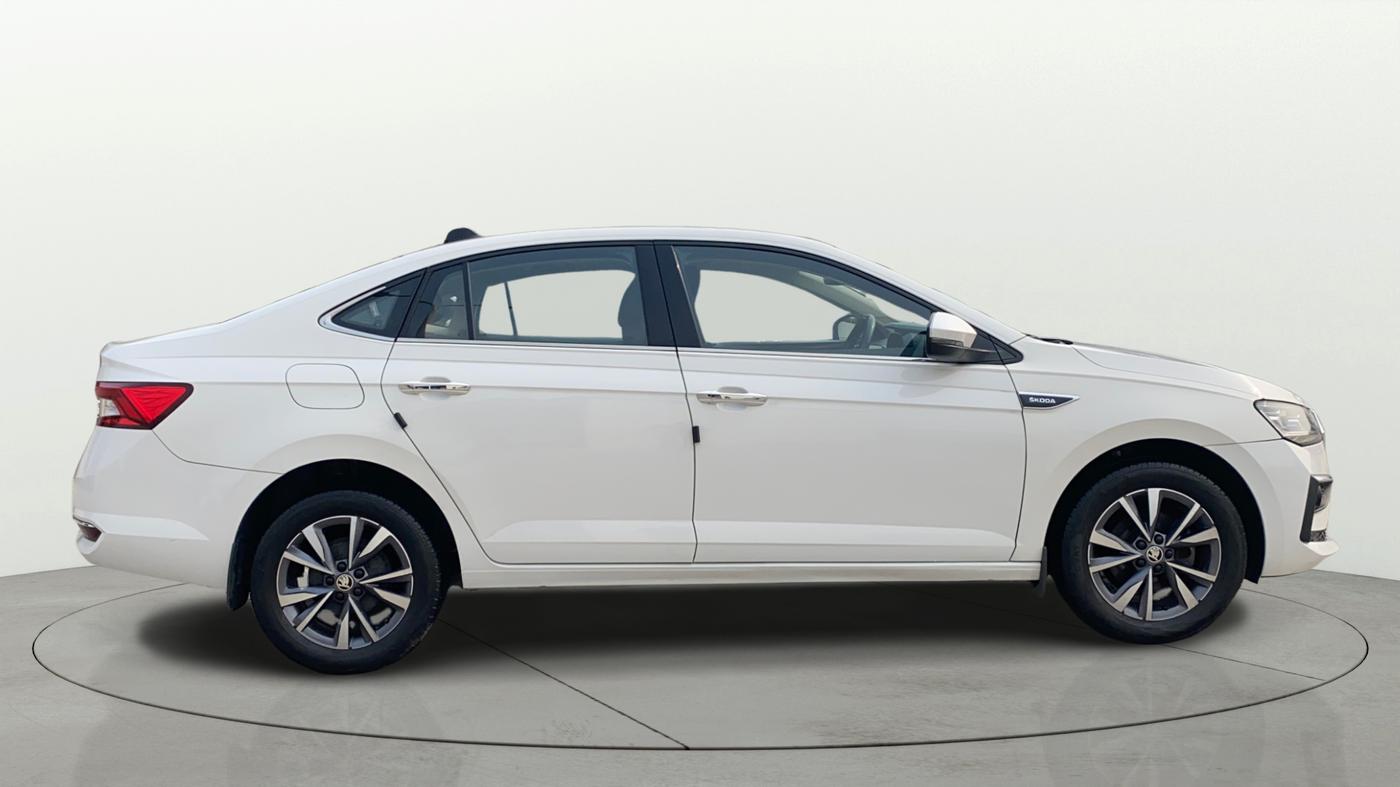 2022 Skoda SLAVIA STYLE 1.0L TSI MT, Petrol, Manual, 51,064 km, Right Side View