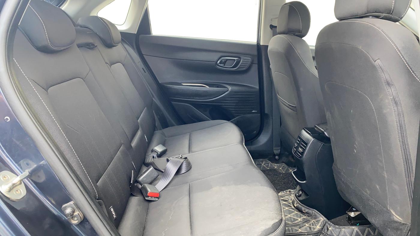2022 Hyundai NEW I20 ASTA (O) 1.2 MT, Petrol, Manual, 41,886 km, Right Side Rear Door Cabin