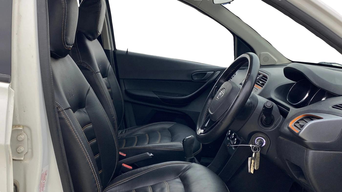 2018 Tata TIAGO NRG PETROL, Petrol, Manual, 86,702 km, Right Side Front Door Cabin