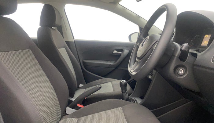 2015 Volkswagen Vento COMFORTLINE 1.6, Petrol, Manual, 29,969 km, Right Side Front Door Cabin