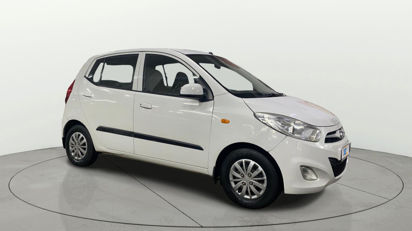 2016 Hyundai i10 SPORTZ 1.1, Petrol, Manual, 63,095 km, Right Front Diagonal