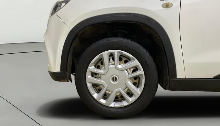 2016 Maruti Vitara Brezza LDI (O), Diesel, Manual, 1,20,785 km, Left Front Wheel
