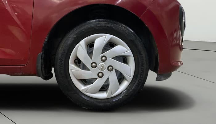 2018 Hyundai NEW SANTRO SPORTZ CNG, CNG, Manual, 68,127 km, Right Front Wheel